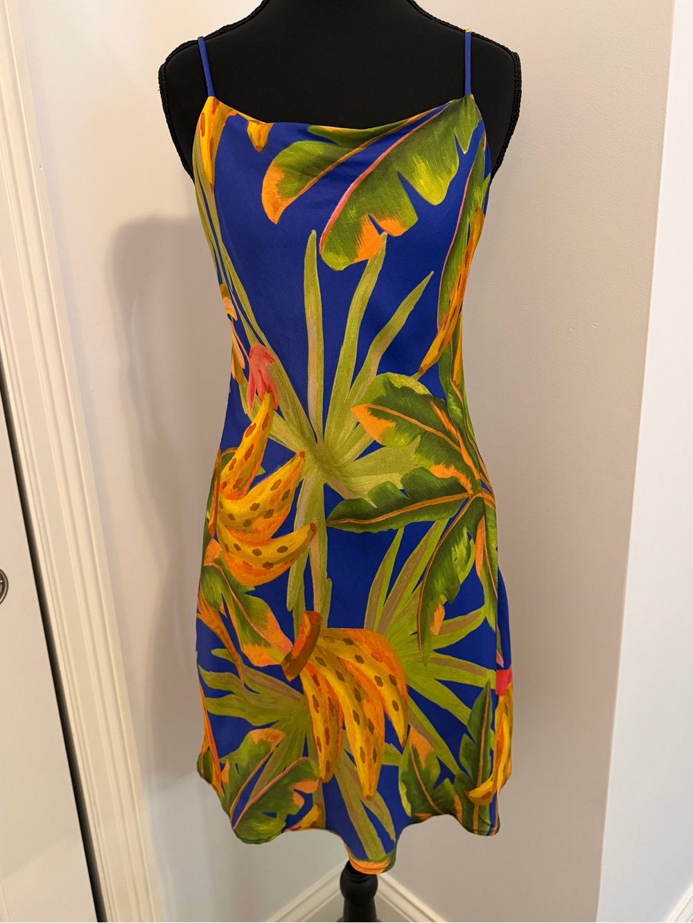 Farm Rio - Banana Leaf Tropical Print Silky Bias Cut Slip Dress - XS - Floral - Picture 2 of 10